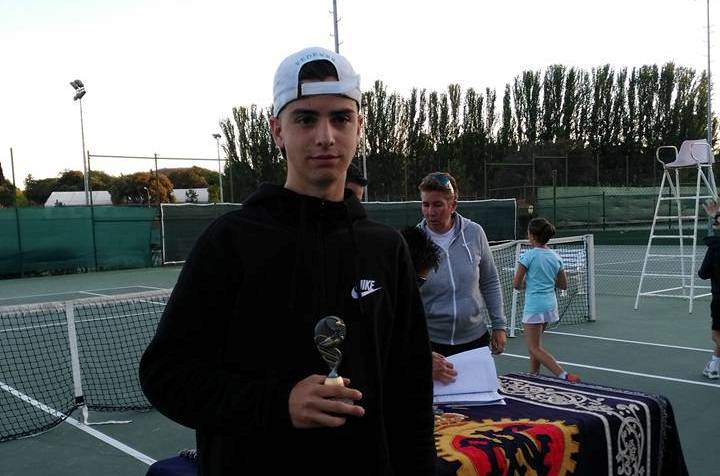 Gonzalo Fernández subcampeón Junior del VII Torneo RACE Tenis 2017
